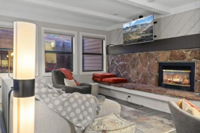Chic 2BDR Downtown Condo Walk Everywhere Breckenridge